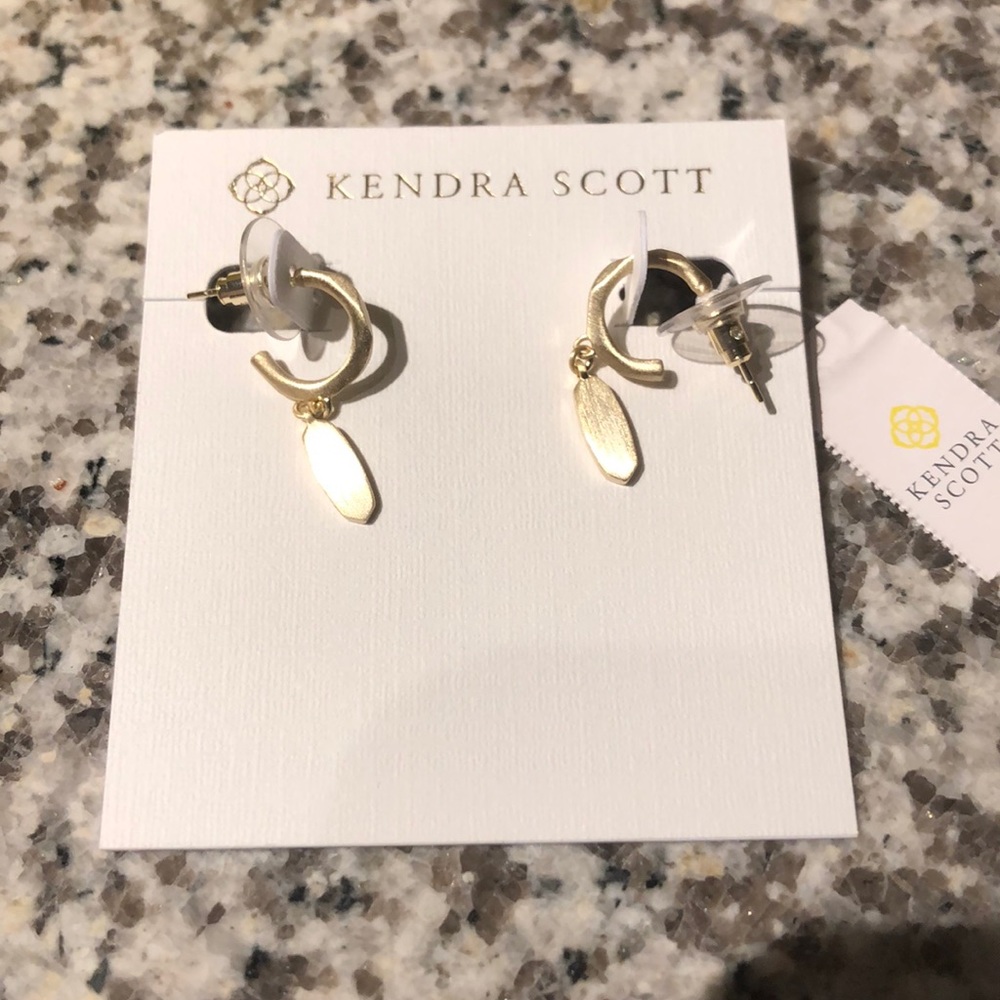 Kendra Scott “Fern Huggie” Earrings-Gold